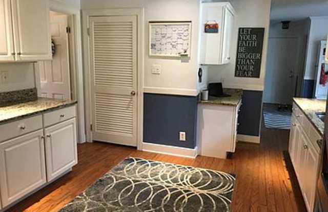 2111 Winterfield Rd Gallery 3