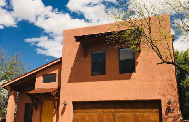 3075 N Presidio Park Pl - 3075 North Presidio Place, Tucson, AZ 85716
