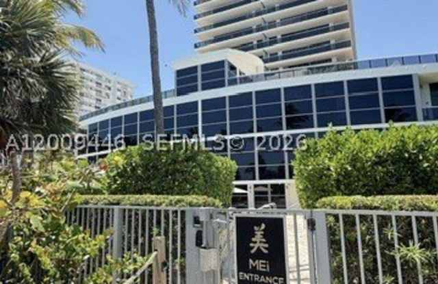 5875 Collins Ave Gallery 4
