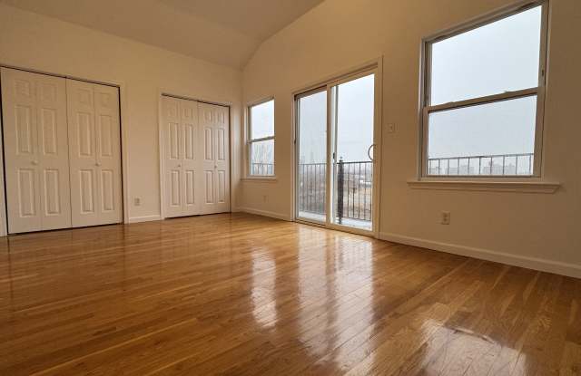 192 Randolph Ave photos photos