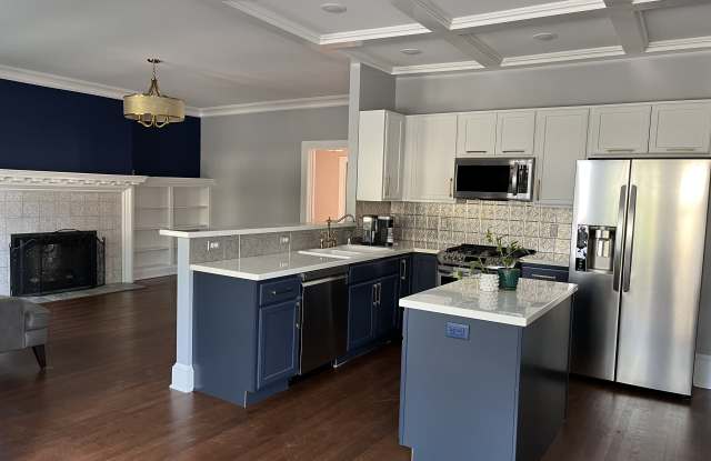 2727 East Bradford Avenue photos photos
