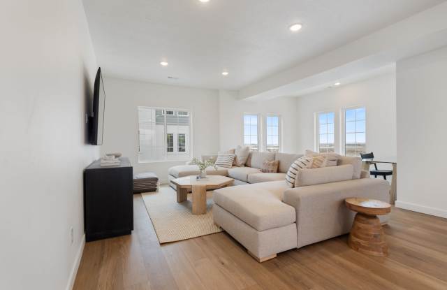 1804 South Sawmill Boulevard - 501 Gallery 2