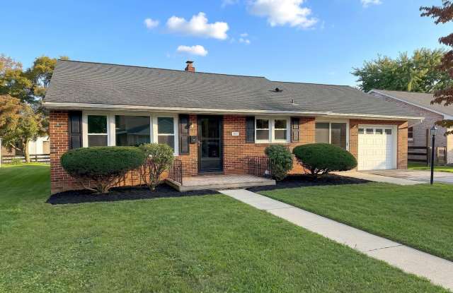 302 DILLER Road Gallery 1