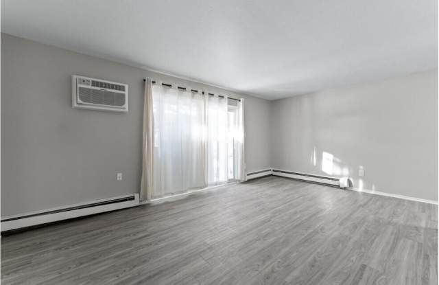 29336 DequindreUnit 103 photos photos