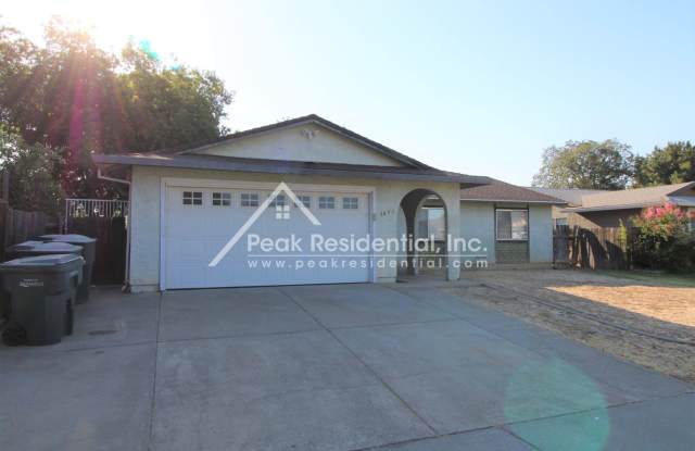 4bd/2ba House with 2 Car Garage near Power Inn  Elsie Rd photos photos
