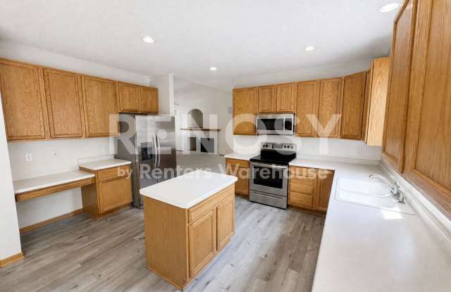 Available September 1st 3 Bedroom 3 Bath Single Family Home in Plymouth Gallery 3