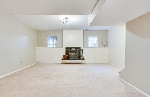 2374 Hunters Square Ct Gallery 4