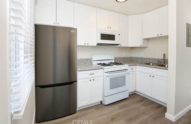 10709 Sherman photos photos