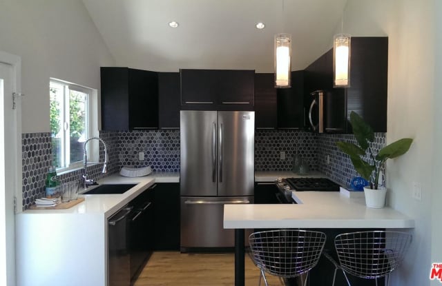 559 VERNON Avenue - 559 E Vernon Ave, Los Angeles, CA 90291