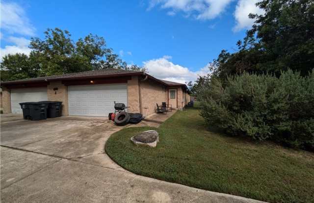 1821 Post Road - 1821 Post Road, New Braunfels, TX 78130