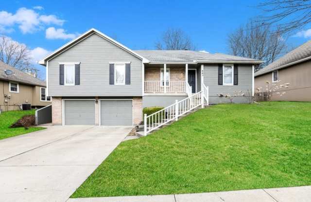 441 Northwest Chateau Drive Gallery 1
