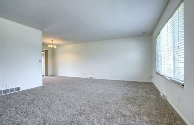 Location Location, Split level with private yard large garage in Englewood. Gallery 4