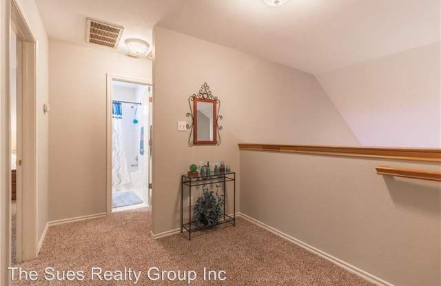 8900 Tyne Tr. Gallery 2