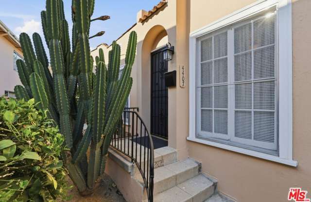 4407 Melbourne Ave photos photos