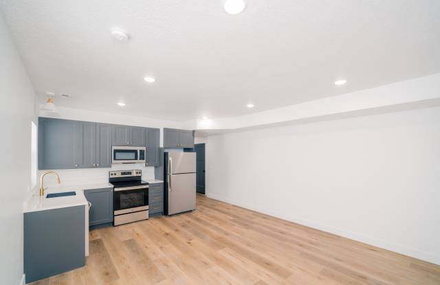 57 South 300 East, Basement Apartment Gallery 2