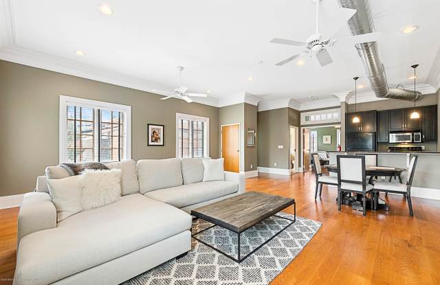 688 Broad Street - 688 Broad Street, Shrewsbury, NJ 07702