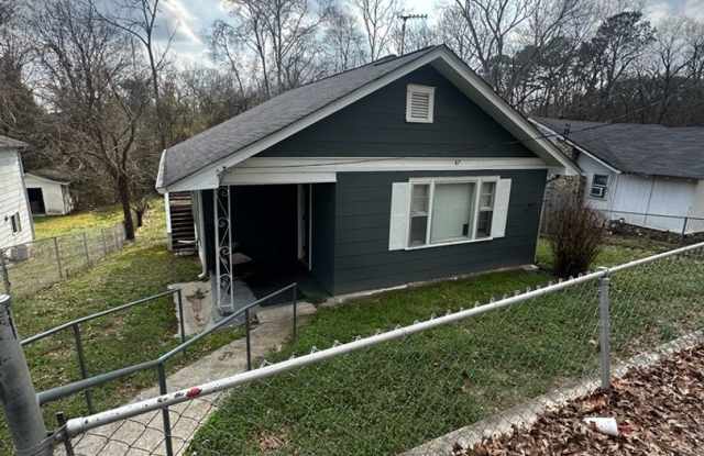 Fenced Yard! 2 Bedroom 1 Bathroom | Pet Friendly! photos photos