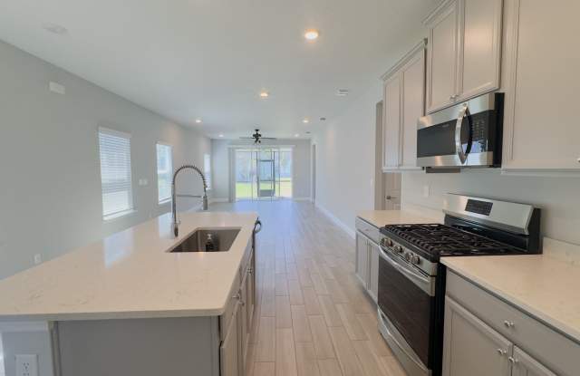 70 Killarney Avenue Gallery 3