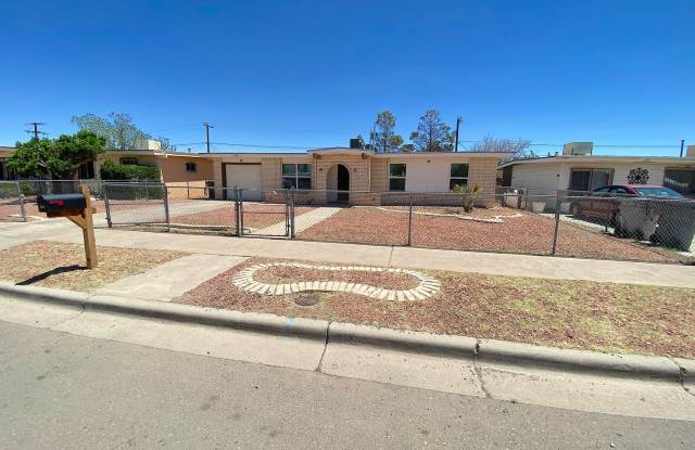 Northeast El Paso 3 bed with Refrig A/C photos photos