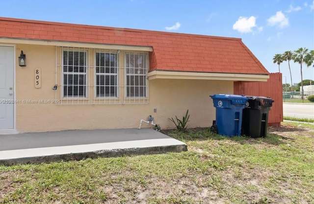 805 NW 13th St photos photos