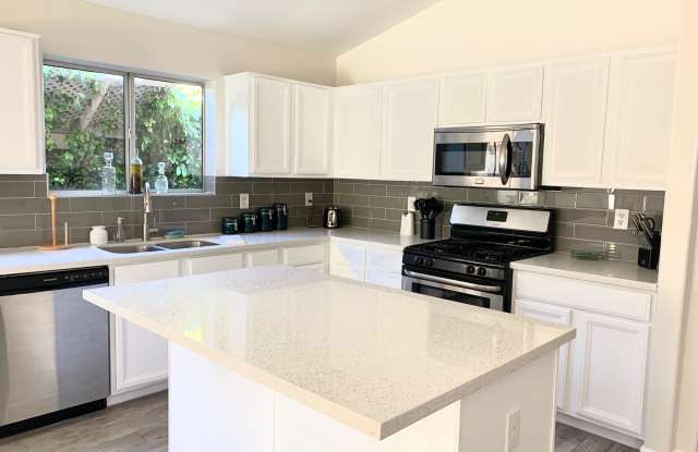 13127 W Alvarado Circle Gallery 2
