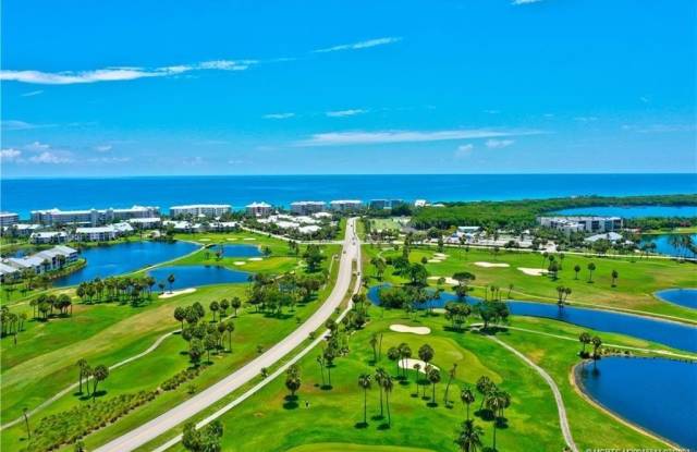 411 NE Plantation Road unit: 526 photos photos