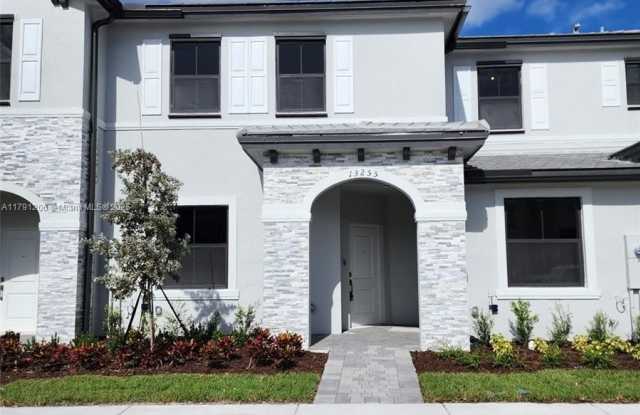 13255 SW 286th St photos photos
