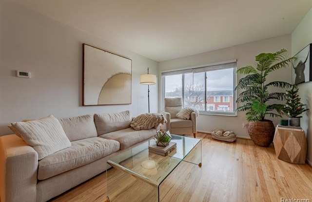 4829 MANSFIELD Avenue Gallery 3