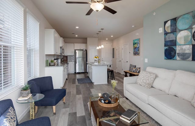 Crest at Burkitt Ridge Apartments and Townhomes Gallery 4