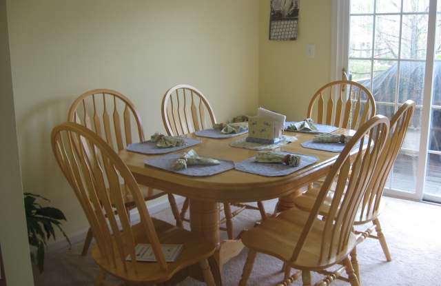 6185 Les Dorson Ln - 6185 Les Dorson Lane, Kingstowne, VA 22315