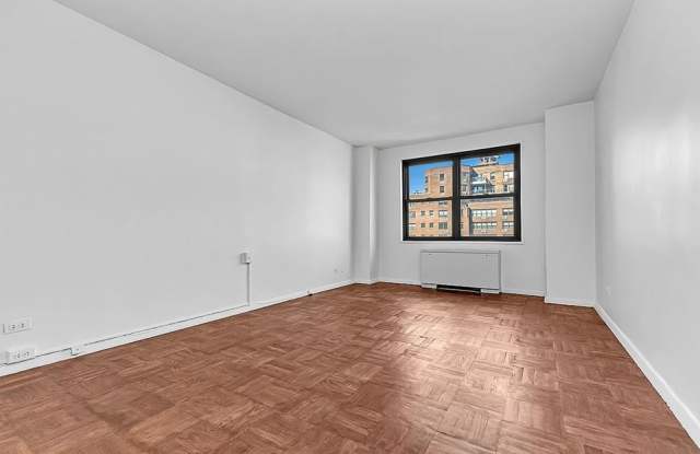 301 E 69th St Apt 14B Gallery 4