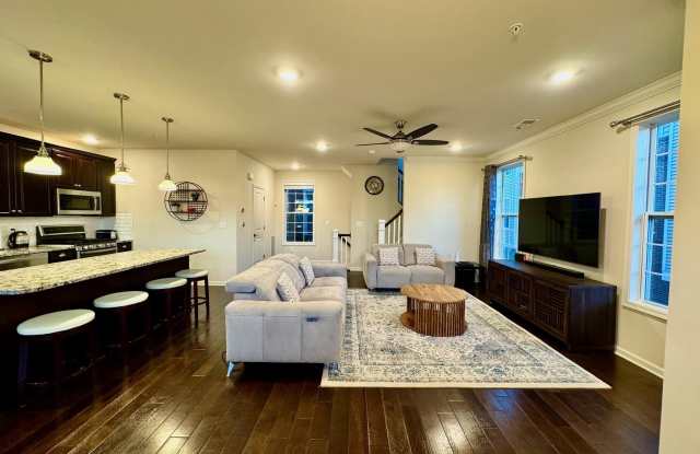 23290 MILLTOWN KNOLL SQUARE Gallery 4