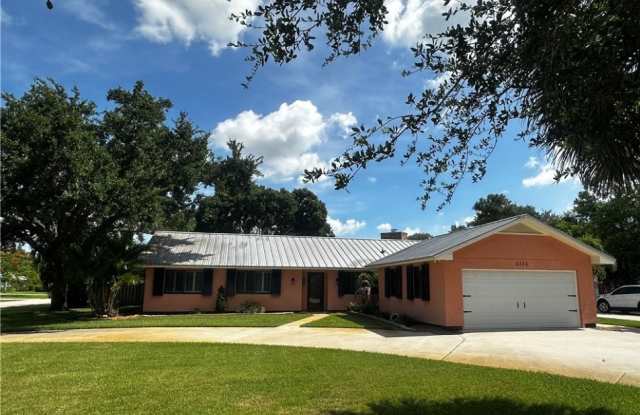 3336 8th Street - 3336 8th Street, Vero Beach South, FL 32960