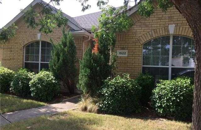 1522 Charleston Drive Gallery 2