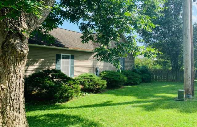 3 Bedroom, 2 Bath House in Downtown Blacksburg Gallery 3