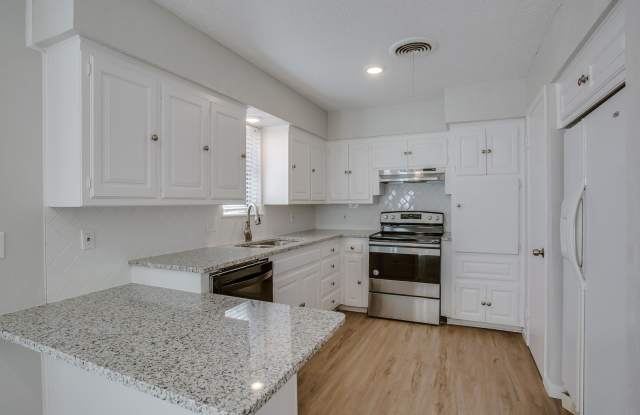 Available May 1st! Updated 3/2/2 photos photos Available May 1st! Updated 3/2/2 photos photos