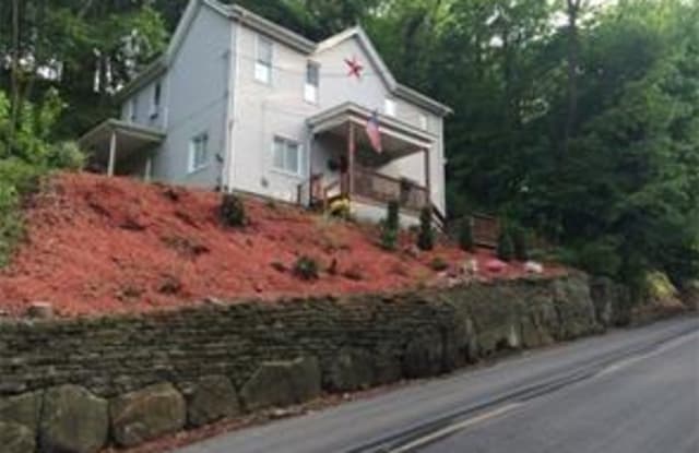 77 Washington St - 77 Washington Street, Etna, PA 15223