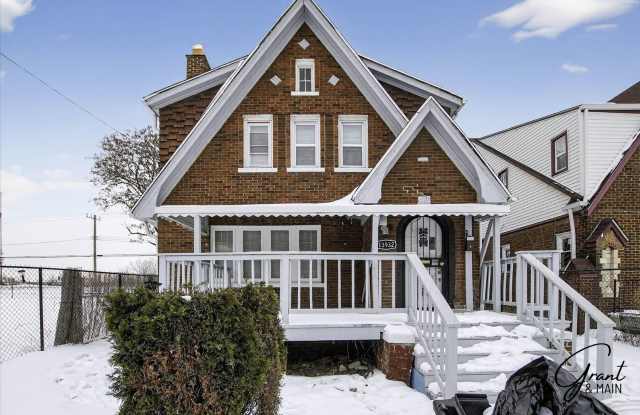 $1,420 - West Side 3 bedroom photos photos