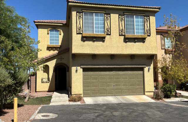 2 Story 3 bedrooms 2.5 bathrooms Gallery 1