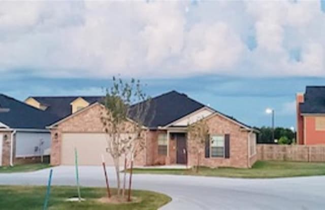 6815 Veterans  AVE - 6815 Veterans Ave, Fort Smith, AR 72916