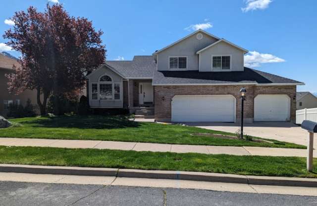 471 East 3525 North photos photos