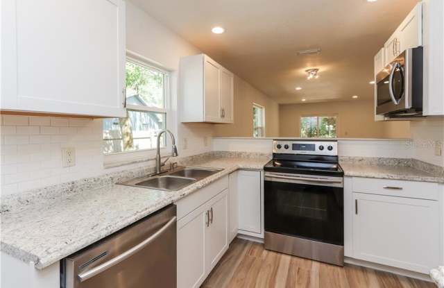 3075 GRACELAND COURT Gallery 4