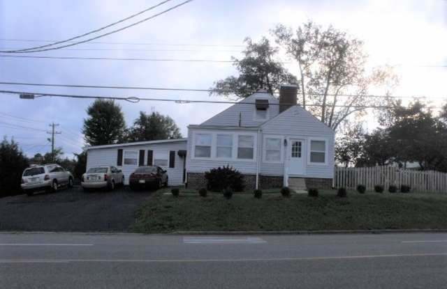 THIS COULD BE YOUR NEW HOME, BUSINESS, OR BOTH! photos photos
