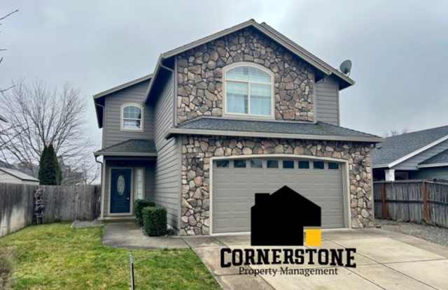 855 Virginia Drive - 855 Virginia Drive, Central Point, OR 97502