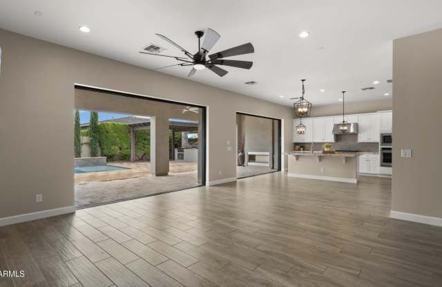 3882 E Andalusia Avenue Gallery 4