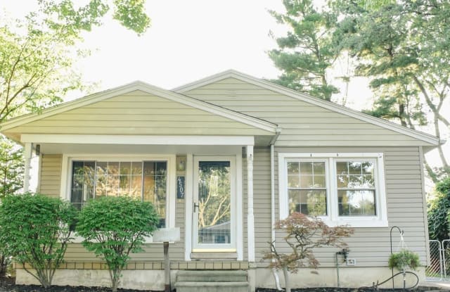 4507 Thorncroft - 4507 Thorncroft Avenue, Royal Oak, MI 48073