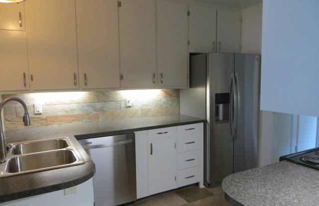 1635 Sunset Circle Gallery 2