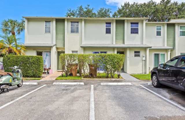 822 Crystal Lake Drive photos photos