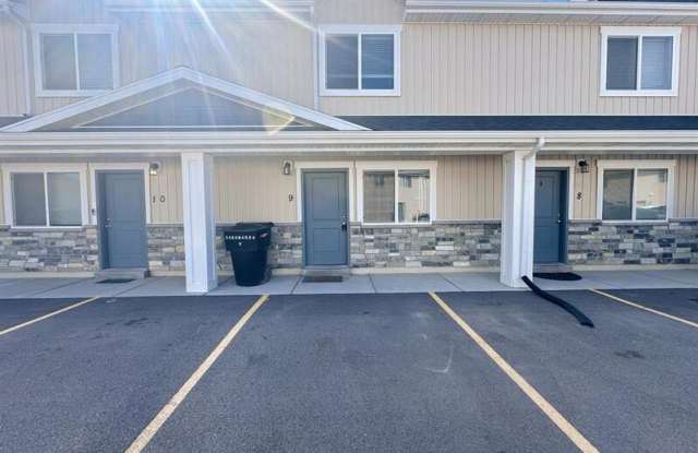 2460 W 450 N photos photos