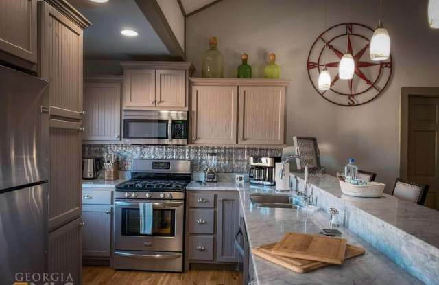544 E Main Street - 544 East Main Street, Blue Ridge, GA 30513